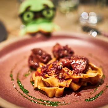 L'Abattoir - Braised Veal Shank Tagliatelle
Squash, chimichurri, and crispy shallot - French Near Me - Vancouver, British Columbia L'Abattoir - Braised Veal Shank Tagliatelle
Squash, chimichurri, and crispy shallot - French Near Me - Vancouver, British Columbia