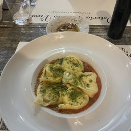 Burrata Tortellini with Pesto Sauce Burrata Tortellini with Pesto Sauce