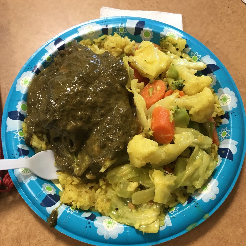 Paradise Palms - Mini Plate from India Cafe (Spinach Chicken special?? with curry cauliflower) - Food Court Near Me - Honolulu, Hawaii Paradise Palms - Mini Plate from India Cafe (Spinach Chicken special?? with curry cauliflower) - Food Court Near Me - Honolulu, Hawaii