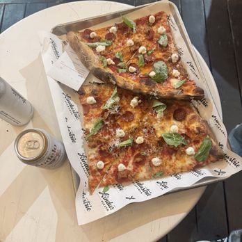 L'industrie Pizzeria - New Yorker - Pizza Near Me - Brooklyn, New York L'industrie Pizzeria - New Yorker - Pizza Near Me - Brooklyn, New York
