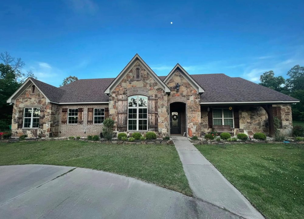 Slide of KLA Roofing & Construction