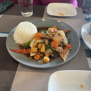 Dee Thai Express - 11. Pad Gra Prow w Tofu - Thai Near Me - Prescott, Arizona