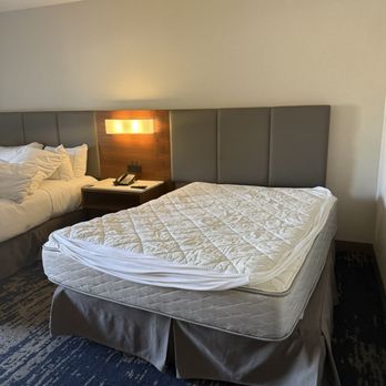 DoubleTree by Hilton Hotel Bakersfield - Hotels Near Me - Bakersfield, California DoubleTree by Hilton Hotel Bakersfield - Hotels Near Me - Bakersfield, California