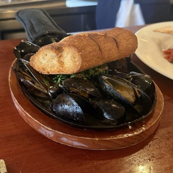 tavola - Muscles - Italian Near Me - Charlottesville, Virginia tavola - Muscles - Italian Near Me - Charlottesville, Virginia