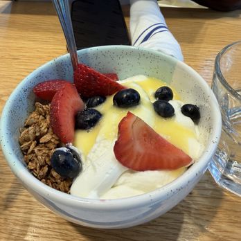 Bluestone Lane 55 Hudson Yards Café - Yogurt, Honey & Berries - Coffee & Tea Near Me - New York, New York Bluestone Lane 55 Hudson Yards Café - Yogurt, Honey & Berries - Coffee & Tea Near Me - New York, New York