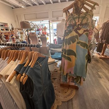 Tribe Maui - Women's Clothing Near Me - Makawao, Hawaii Tribe Maui - Women's Clothing Near Me - Makawao, Hawaii