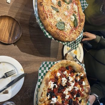 Penelope Social - Pizzas - Bakeries Near Me - Woodbridge, Ontario