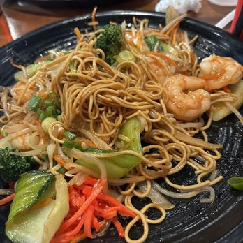 Ten Gu Ramen - Noodles with shrimp - Ramen Near Me - Visalia, California Ten Gu Ramen - Noodles with shrimp - Ramen Near Me - Visalia, California