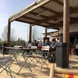 Hacienda Cospuden - Es sieht leerer aus wie eigentlich ist. hier ist heute ein reges Kommen und Gehen, bei netter Chillout Musik.