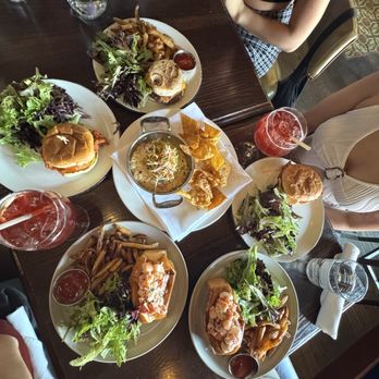 State Street Provisions - Lobster Roll / Spicy Chicken Sandwich / State Street Burger / Crab Rangoon Dip - New American Near Me - Boston, Massachusetts State Street Provisions - Lobster Roll / Spicy Chicken Sandwich / State Street Burger / Crab Rangoon Dip - New American Near Me - Boston, Massachusetts