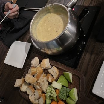 The Melting Pot - Cheese Fondue - Fondue Near Me - Pittsburgh, Pennsylvania The Melting Pot - Cheese Fondue - Fondue Near Me - Pittsburgh, Pennsylvania
