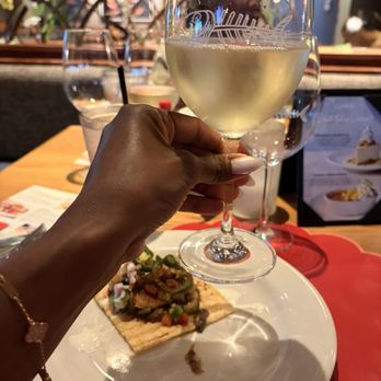 Bonefish Grill - Wine and shrimp tostadas - Seafood Near Me - Metairie, Louisiana Bonefish Grill - Wine and shrimp tostadas - Seafood Near Me - Metairie, Louisiana