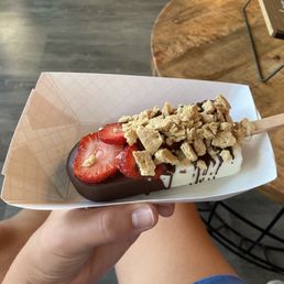Strawberry cheesecake popsicle
