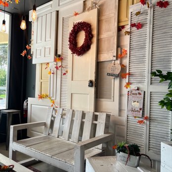 Main Spot Nutrition - Fall decorations - Breakfast & Brunch Near Me - Cooper City, Florida