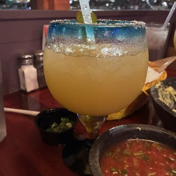 Los Gringos Locos - Medium Cadillac margarita - Mexican Near Me - La Canada Flintridge, California Los Gringos Locos - Medium Cadillac margarita - Mexican Near Me - La Canada Flintridge, California