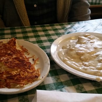 Lisa's Radial Cafe - Biscuits and gravy and hash browns - Breakfast & Brunch Near Me - Omaha, Nebraska Lisa's Radial Cafe - Biscuits and gravy and hash browns - Breakfast & Brunch Near Me - Omaha, Nebraska