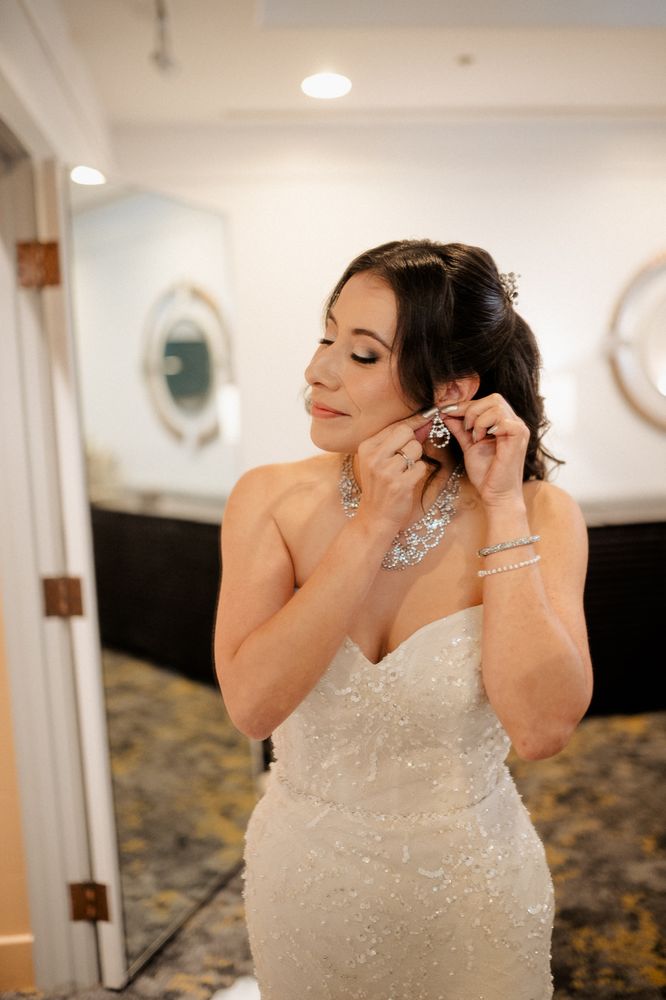 SkinVibes Beauty Logo