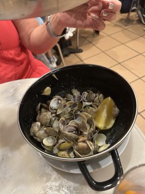 Bodega La Peninsular by null