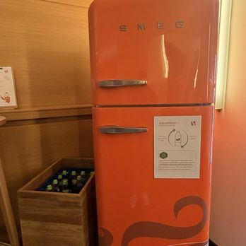 Hotel Victoria - Fridge filled with cold water - Hotels Near Me - Nuremberg, BY Hotel Victoria - Fridge filled with cold water - Hotels Near Me - Nuremberg, BY
