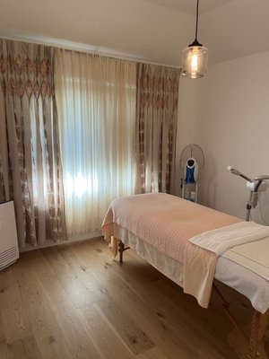 Skin Care Services Space - K Skin offers a clean and inviting space where you can lay back and fully relax while getting you skin care needs taken care of. Call now to book your appointment! Skin Care Services Space - K Skin offers a clean and inviting space where you can lay back and fully relax while getting you skin care needs taken care of. Call now to book your appointment!