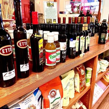 Etto Pastificio - Assortment of olive oils - Pasta Shops Near Me - Paso Robles, California Etto Pastificio - Assortment of olive oils - Pasta Shops Near Me - Paso Robles, California