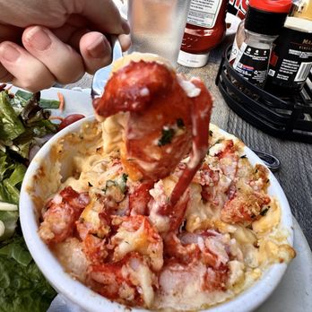 Boston Sail Loft - Lobster Mac and Cheese - Bars Near Me - Boston, Massachusetts