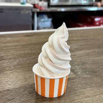 Chiles Peach Orchard - Peach soft serve - Farmers Market Near Me - Crozet, Virginia Chiles Peach Orchard - Peach soft serve - Farmers Market Near Me - Crozet, Virginia