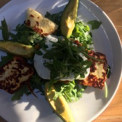 The Pot 'n' Kettle Coffee House - Turmeric sage pumpkin fritters with avocado, haloumi and rocket