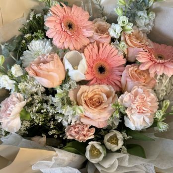 Petals and Sea Breeze - Florists Near Me