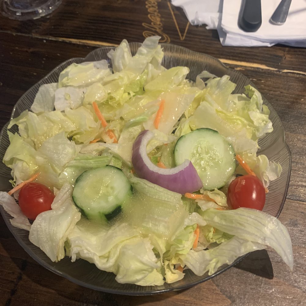 Champions Pub - perfect Garden Salad - Pubs Near Me - Peabody, Massachusetts