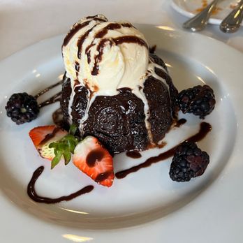 Coco Palm Restaurant - Chocolate lava cake - Cuban Near Me - Pomona, California