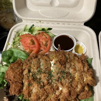Peace Café - Tofu katsu plate. The plates are always presented so attractively - Vegan Near Me - Honolulu, Hawaii