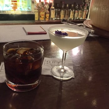 Dry Martini - Vermouth Cocktail & Aviation - Cocktail Bars Near Me - Barcelona, B Dry Martini - Vermouth Cocktail & Aviation - Cocktail Bars Near Me - Barcelona, B