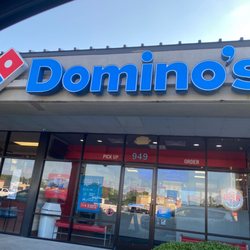 Domino's Pizza - Curbside pickup