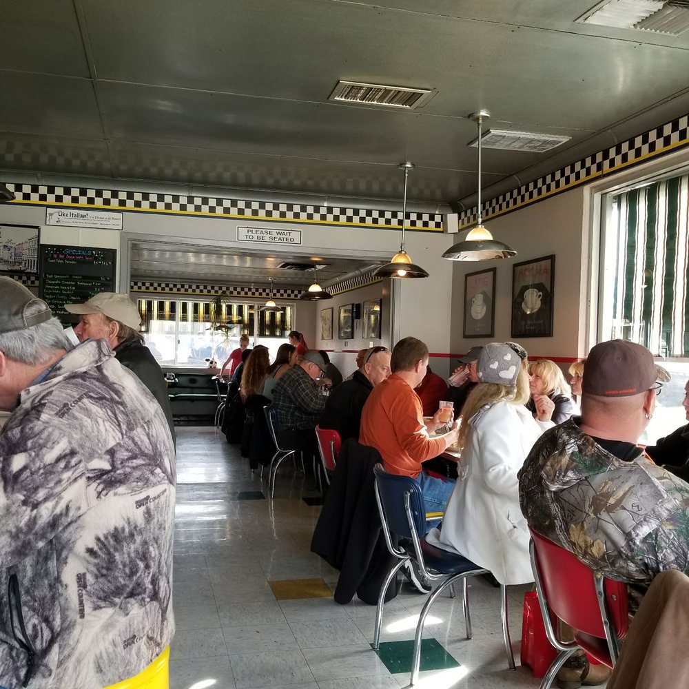 Cracker Box Restaurant - Dining area - American Near Me - Carson City, Nevada