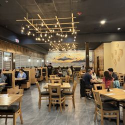 Sushi Village - Interior