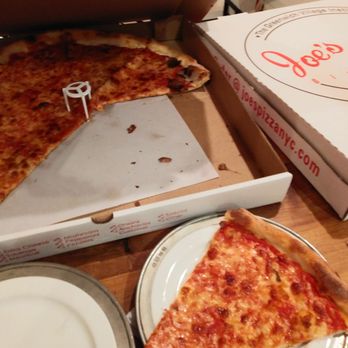Joe's Pizza - Large cheese pizza - Pizza Near Me - Brooklyn, New York Joe's Pizza - Large cheese pizza - Pizza Near Me - Brooklyn, New York