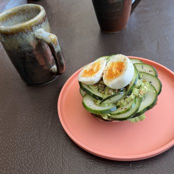El Cafecito de Mita - Avocado toast with egg and a latte - Ice Cream & Frozen Yogurt Near Me - Punta de Mita, NAY