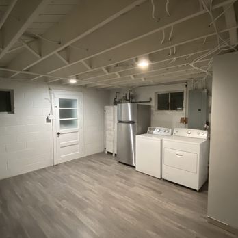 Loza's Carpet - Vinyl plank flooring - Carpeting Near Me