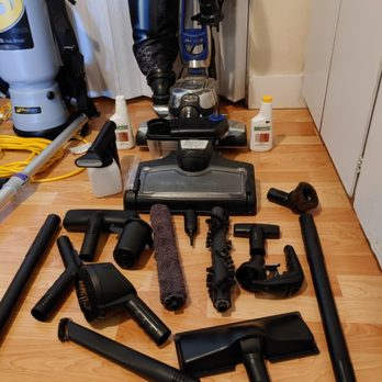 Dealio Emilio - Vacuum with carpet cleaner and accessories - Home Cleaning Near Me Dealio Emilio - Vacuum with carpet cleaner and accessories - Home Cleaning Near Me