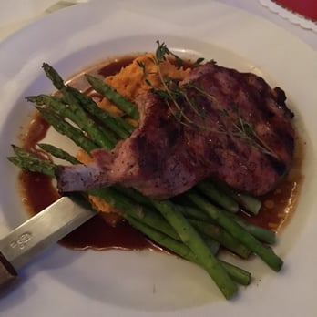 The Good Table - Pork chop cooked to perfection and sweet potatoes with asparagus! - Pizza Near Me - Cape Elizabeth, Maine The Good Table - Pork chop cooked to perfection and sweet potatoes with asparagus! - Pizza Near Me - Cape Elizabeth, Maine