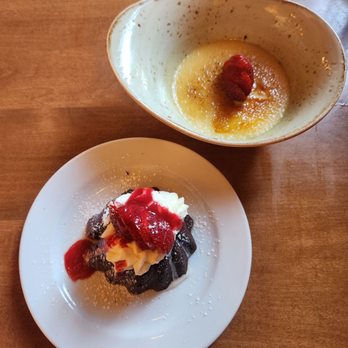 Crú - A Wine Bar - Molten Chocolate Cake and Crème Brûlée - Wine Bars Near Me - Plano, Texas Crú - A Wine Bar - Molten Chocolate Cake and Crème Brûlée - Wine Bars Near Me - Plano, Texas