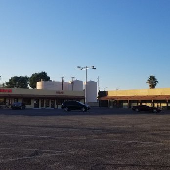 Mighty Moo Ice Cream - Parking lot - Ice Cream & Frozen Yogurt Near Me - Youngtown, Arizona