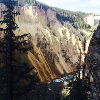 Uncle Tom's Trail - Hiking Near Me - Yellowstone National Park, Wyoming Uncle Tom's Trail - Hiking Near Me - Yellowstone National Park, Wyoming
