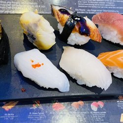 Oishii - Spicy tuna gunkan and assorted nigiri