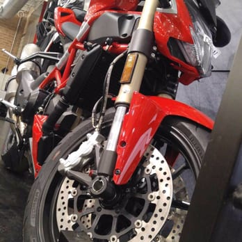 Motoworks Chicago - Ducati Streetfighter 848 at Motoworks Chicago - Motorcycle Dealers Near Me - Chicago, Illinois
