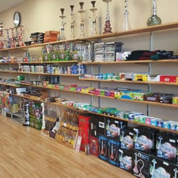 Smoker's World - Hookahs big and small.