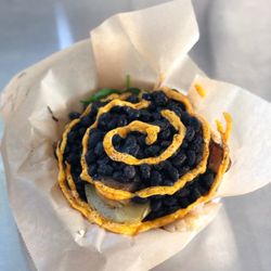 Hippea Camper - Super Bowl quinoa, spinach, black beans, roasted potatoes, vegan cheese