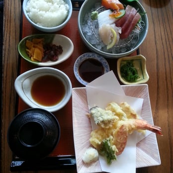 Restaurant SUNTORY - Tempura and sashimi lunch set - Japanese Near Me - Honolulu, Hawaii Restaurant SUNTORY - Tempura and sashimi lunch set - Japanese Near Me - Honolulu, Hawaii