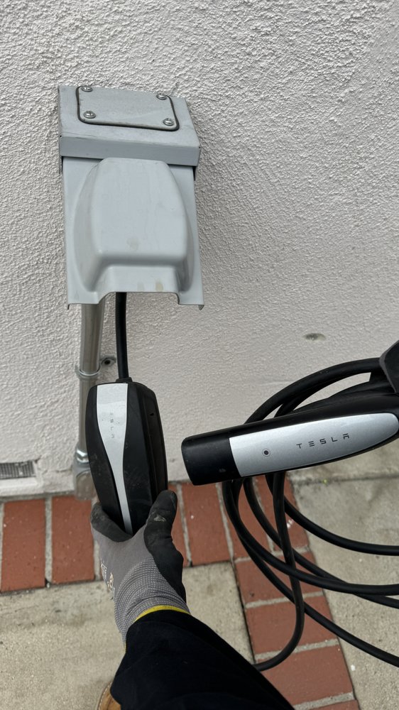 Slide of The Car Charger Guy